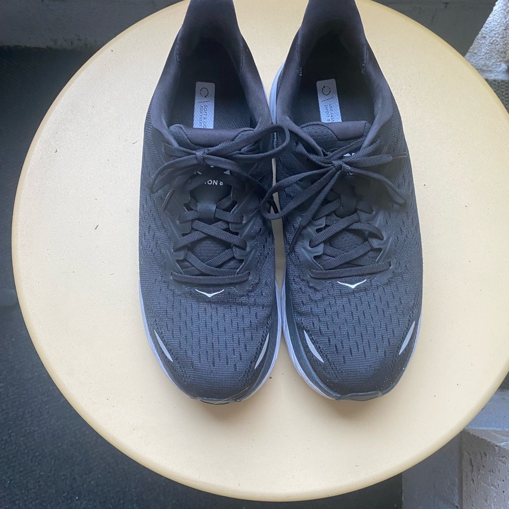 Hoka Clifton 8